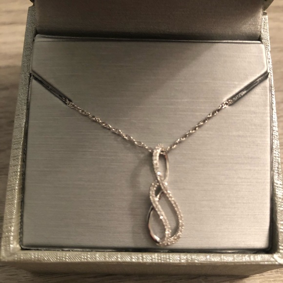 DIAMOND PENDANT. - Picture 2 of 4